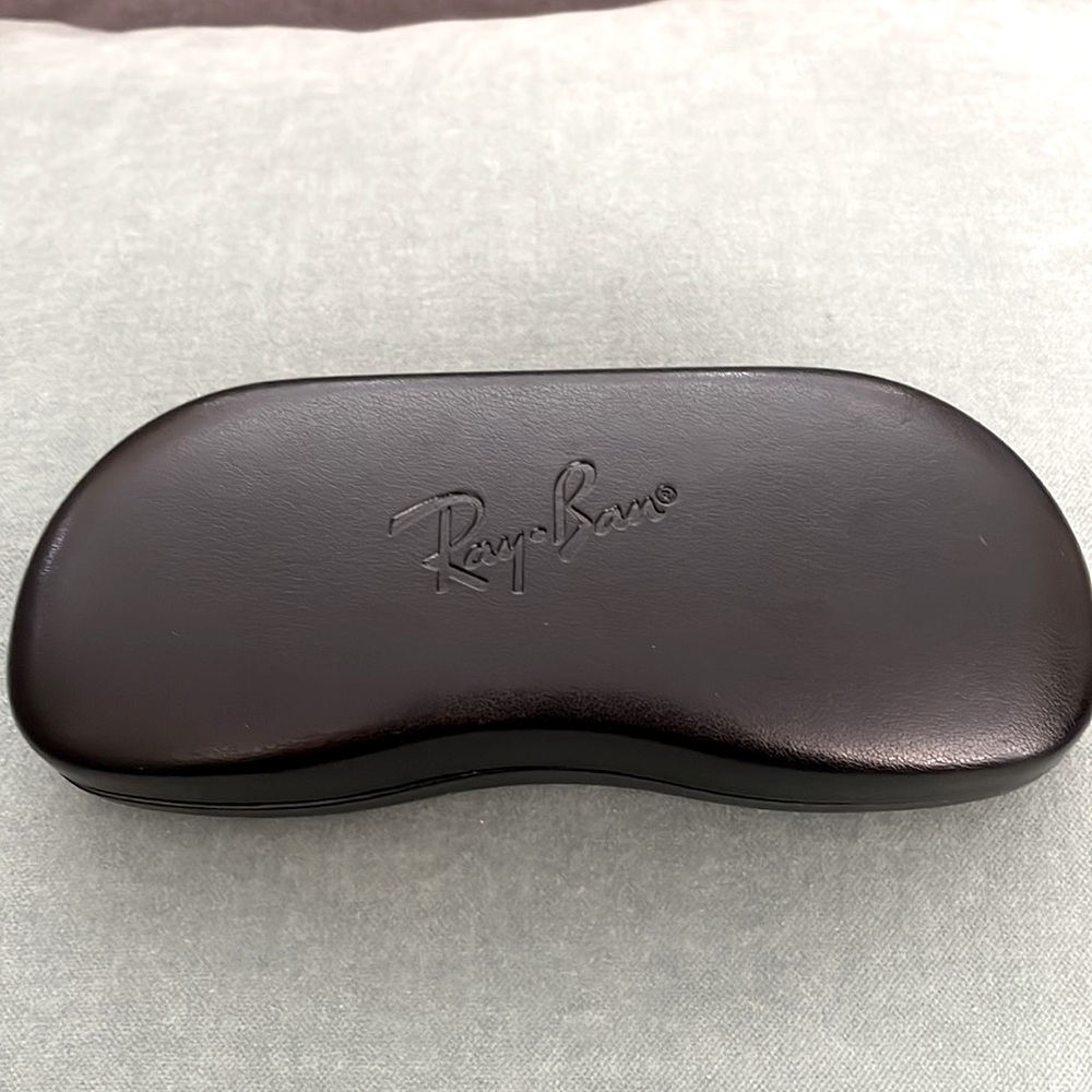 Ray Ban sunglasses/glasses case